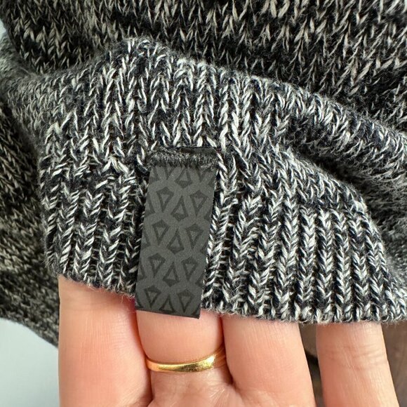 Ivivva Lululemon Gray Cotton Knit Sweater with Shawl Collar Size 12 - Picture 3 of 9